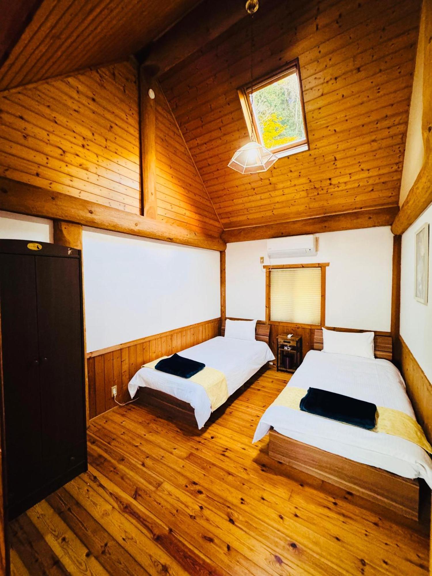 Готель Yufuin Log House No Yado Tom Sawyer Екстер'єр фото