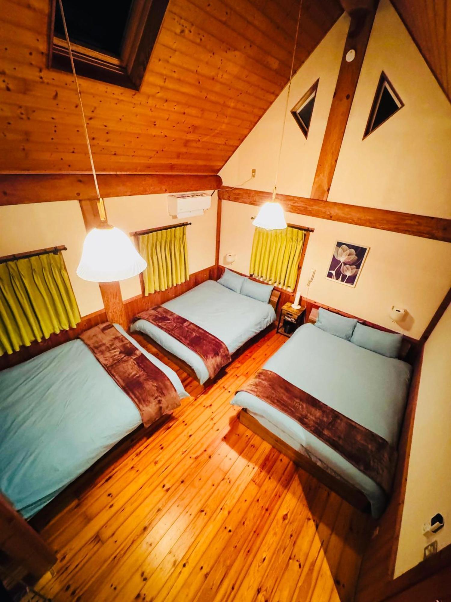 Готель Yufuin Log House No Yado Tom Sawyer Екстер'єр фото