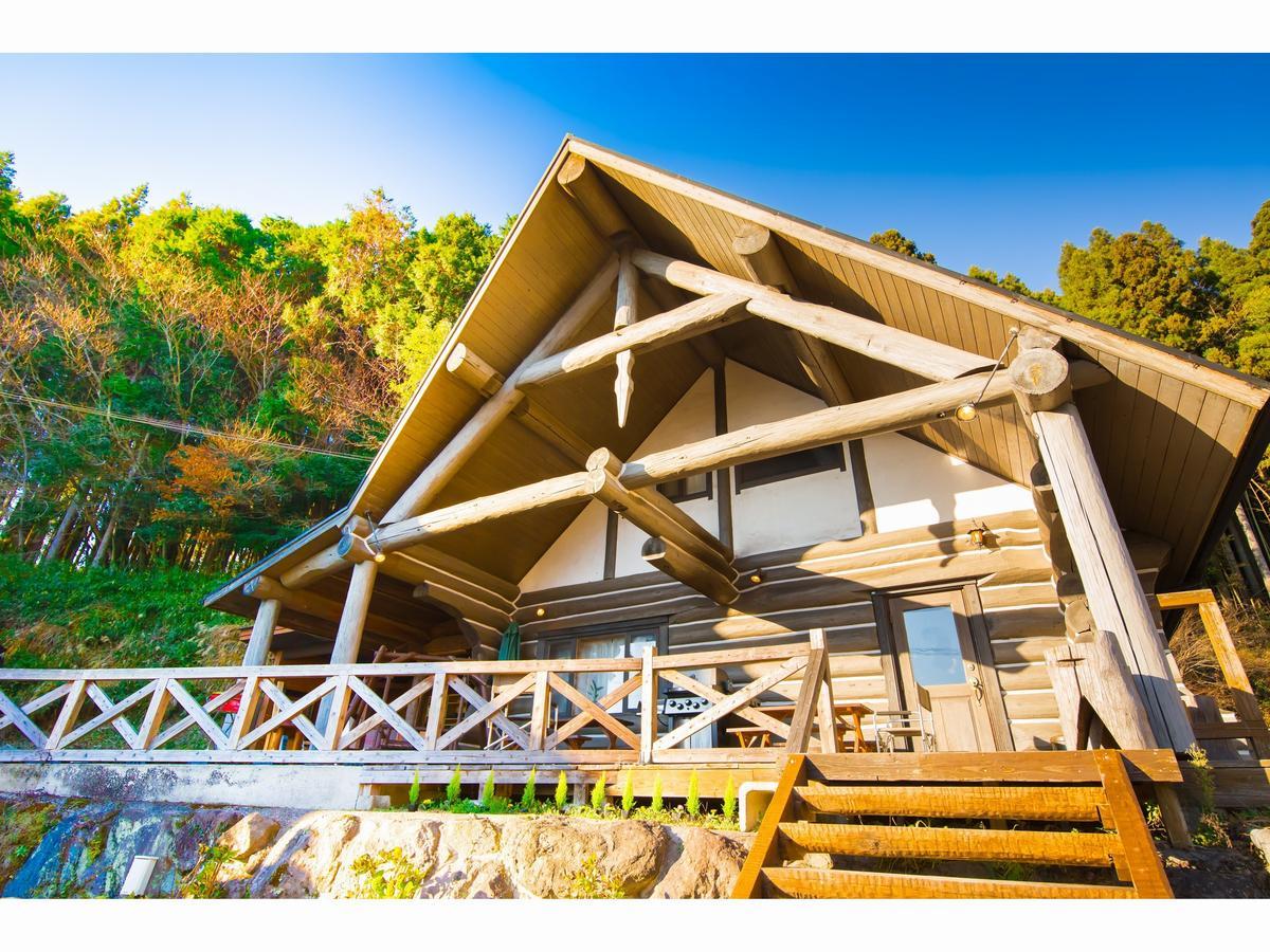 Готель Yufuin Log House No Yado Tom Sawyer Екстер'єр фото