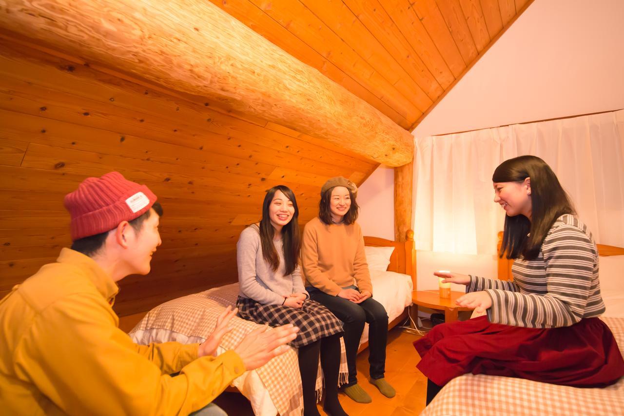 Готель Yufuin Log House No Yado Tom Sawyer Екстер'єр фото