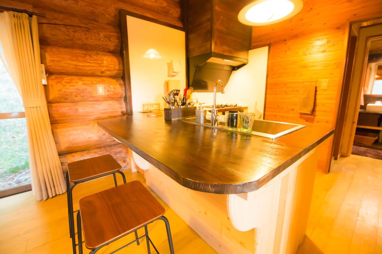 Готель Yufuin Log House No Yado Tom Sawyer Екстер'єр фото